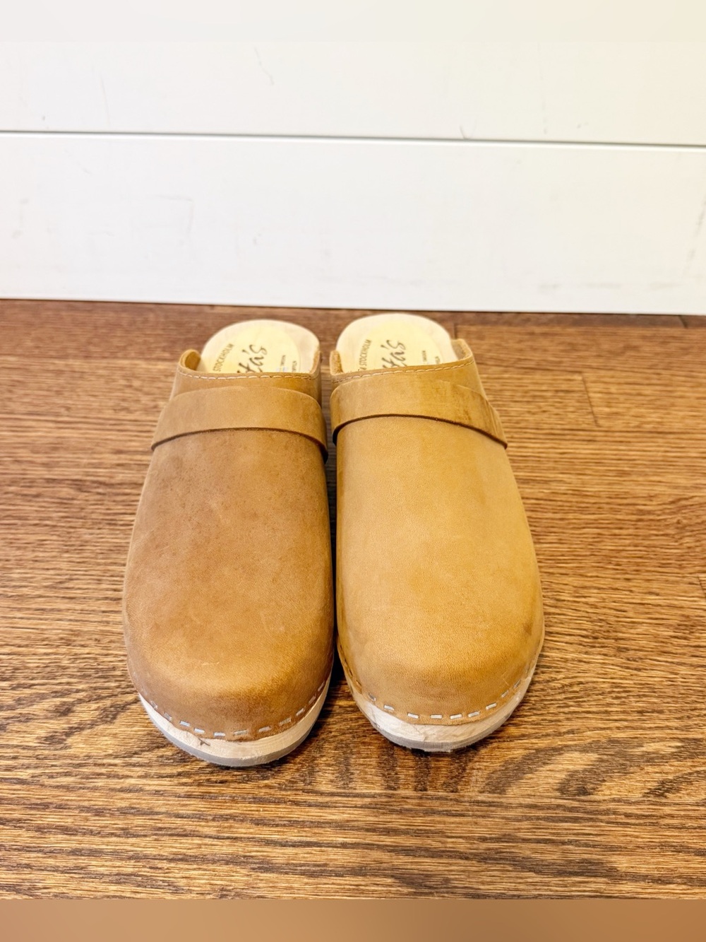 Lotta from Stockholm | Women’s Tan Classic Clog Leather Mules Size 40